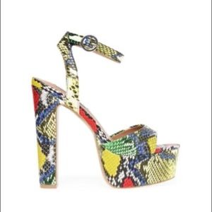 Steve Madden “ Skyla” Faux Snakeskin Platform Sandal Size US 8.5